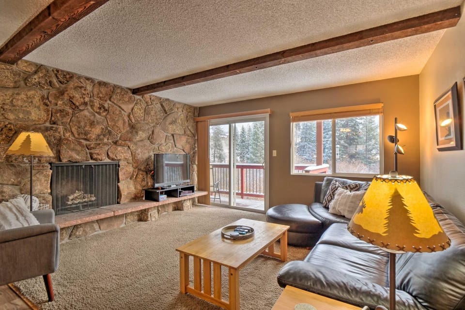 Idyllic Condo ~ 5 Mi to Winter Park Resort! House in Fraser
