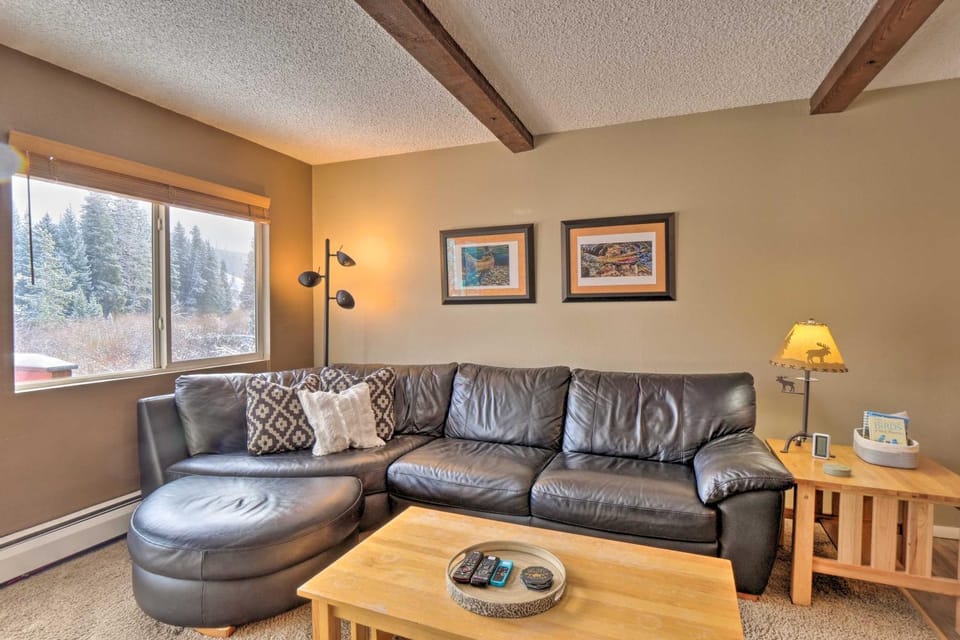 Idyllic Condo ~ 5 Mi to Winter Park Resort! House in Fraser