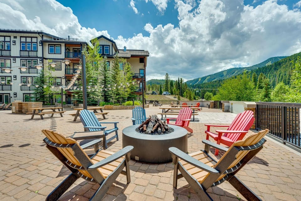 Ski-In/Ski-Out Winter Park Condo w/ Balcony House in Winter Park