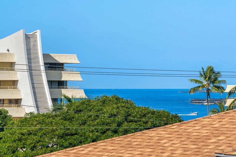 Malia Kai#18 House in Holualoa