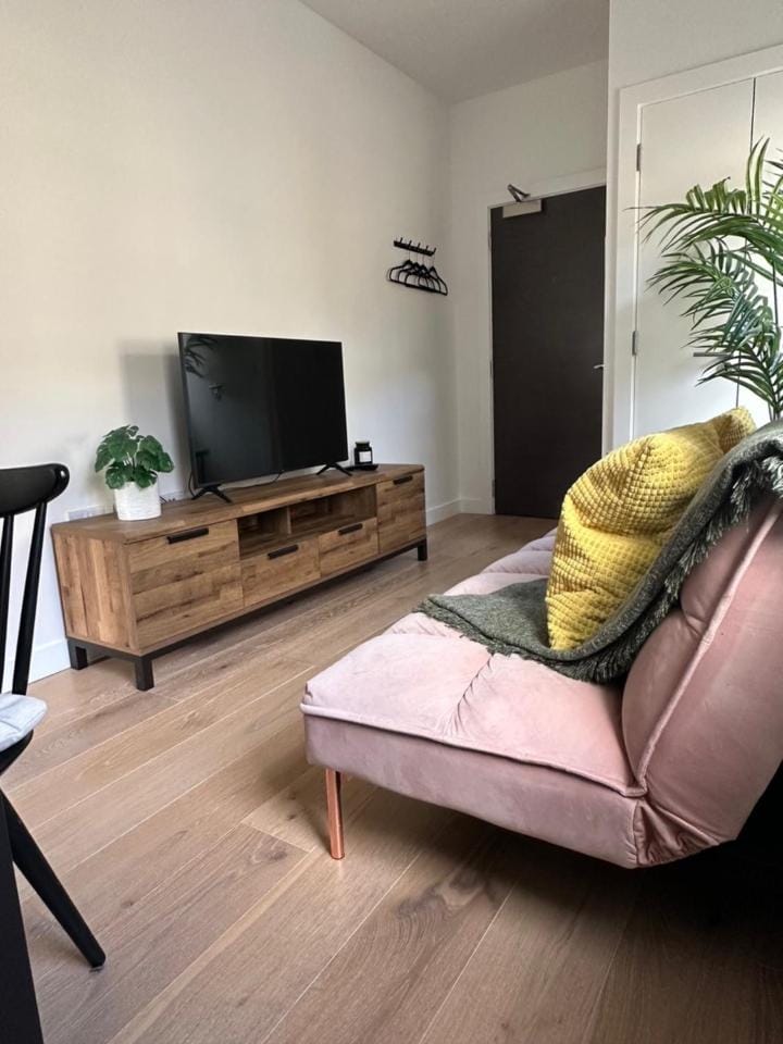 Contemporary Pied à Terre in the Heart of Bath Apartment in Bath