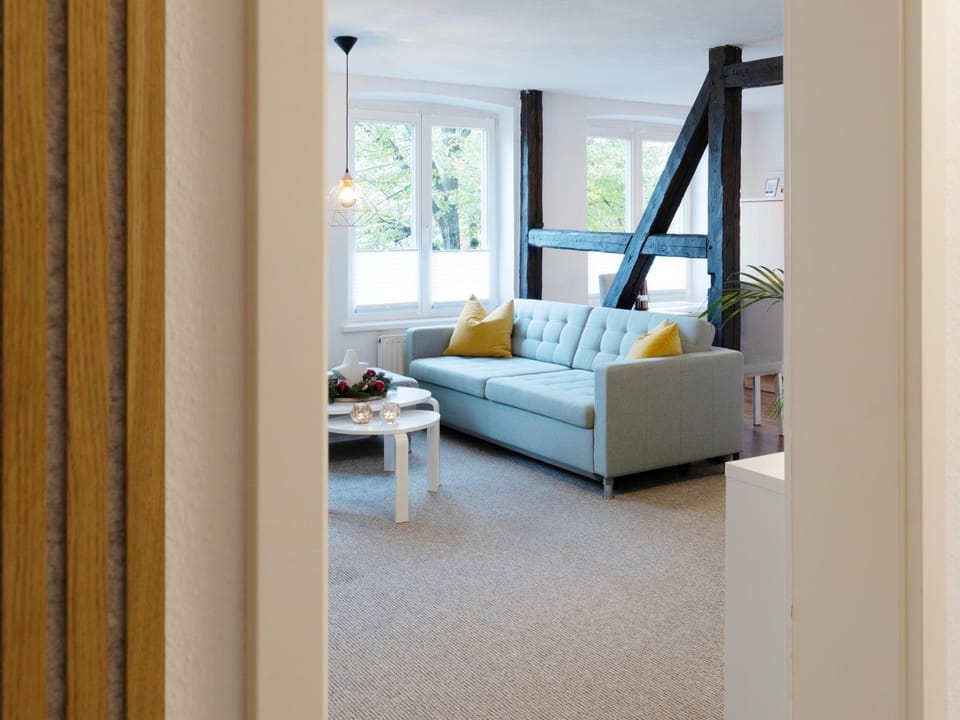 Living room, Seating area, internet