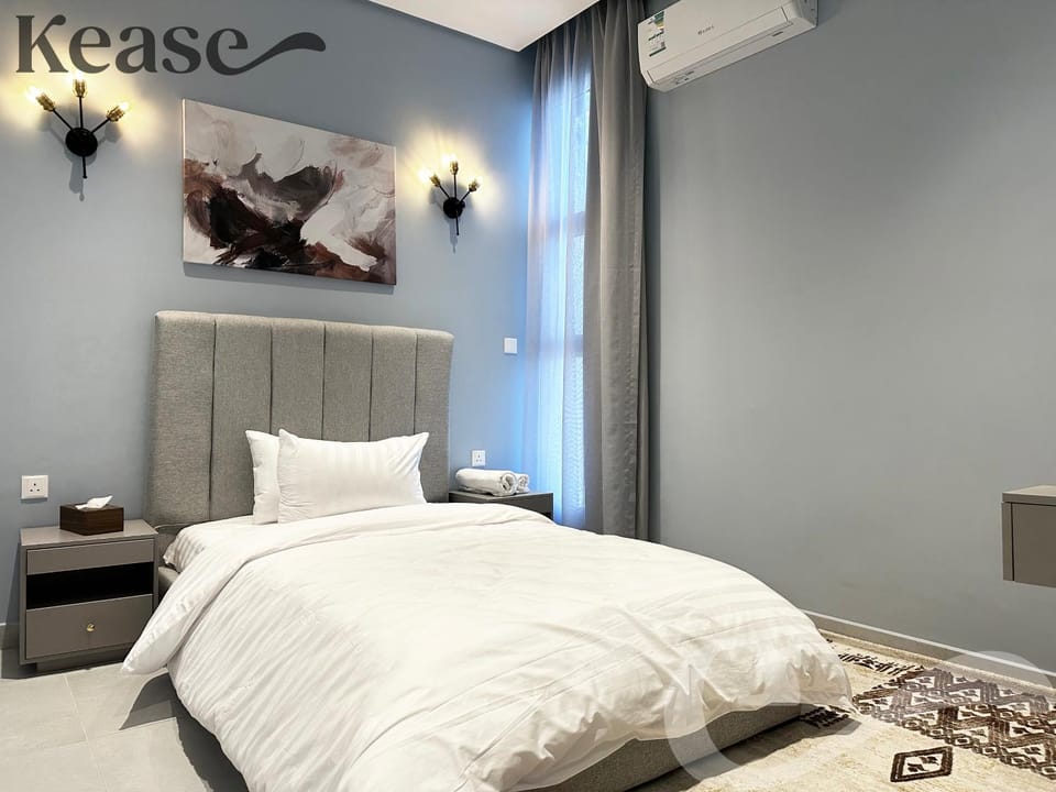 Bed, Photo of the whole room, Bedroom, air conditioner
