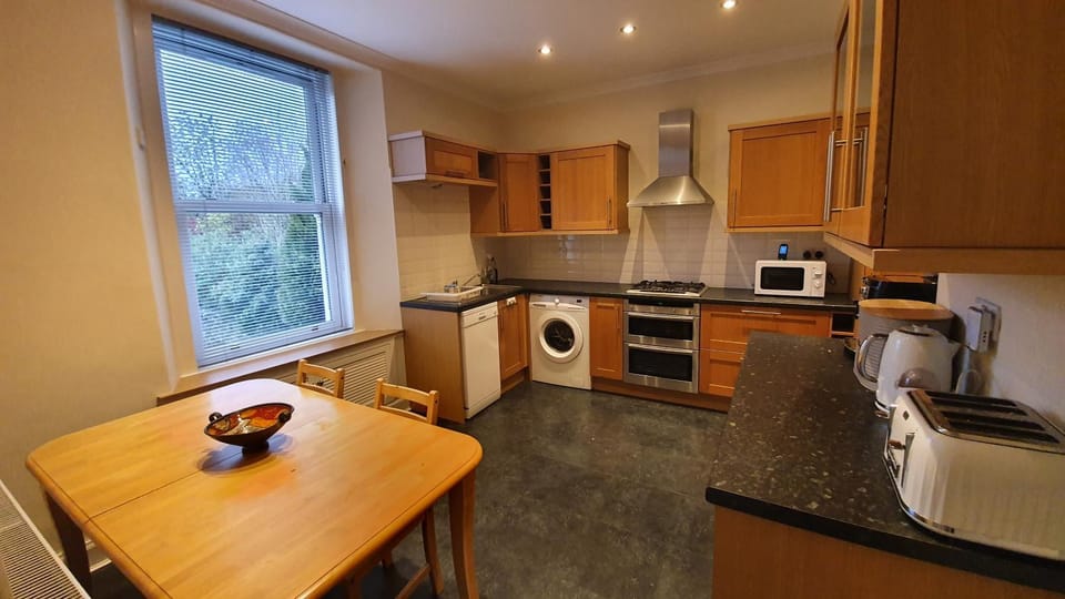 Coffee/tea facilities, Kitchen or kitchenette, Dining area, dishwasher, minibar, pet friendly, stove, toaster