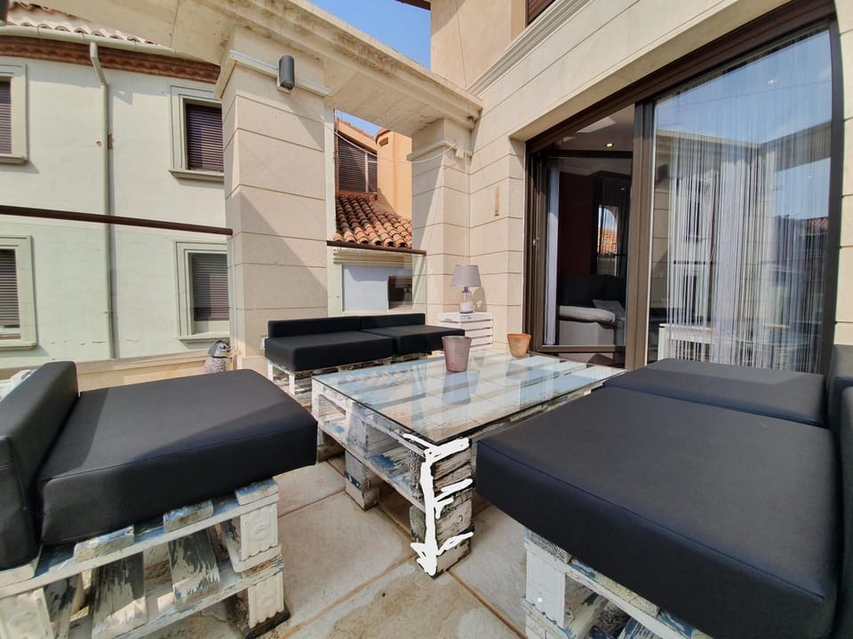 Patio, Balcony/Terrace, Balcony/Terrace