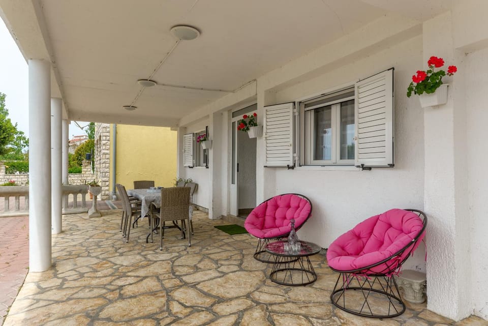 Patio, Balcony/Terrace, Seating area