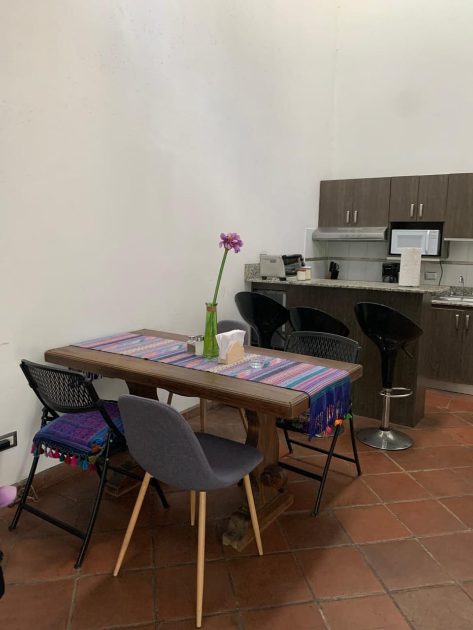 Dining area, minibar, stove