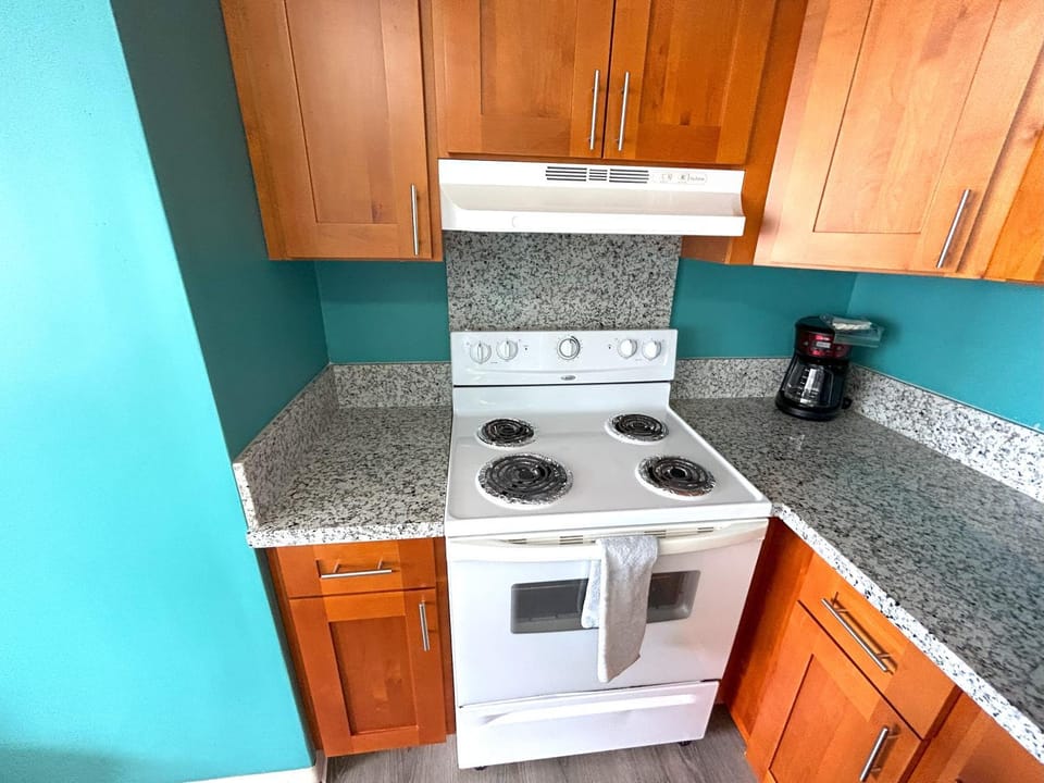 pet friendly, stove