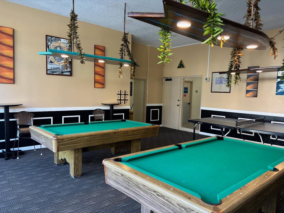 Billiard, Table tennis