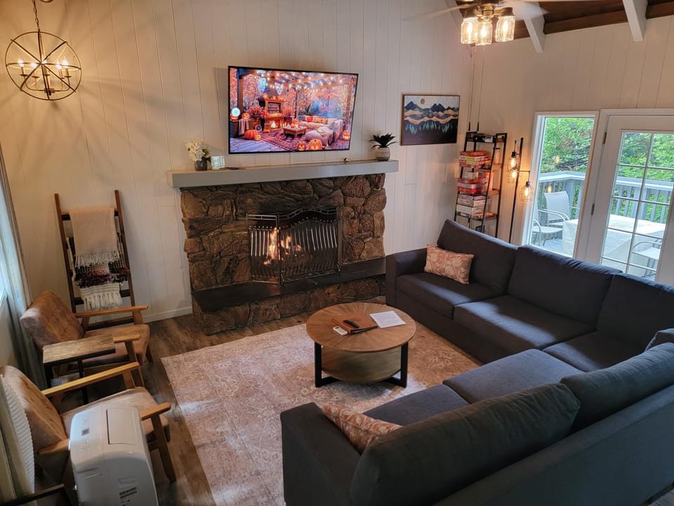 The Retreat on Wabash Lane House in Lake Arrowhead