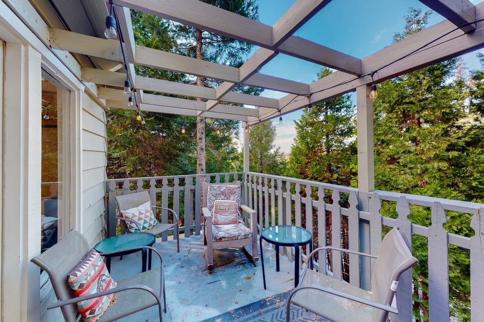 The Retreat on Wabash Lane House in Lake Arrowhead