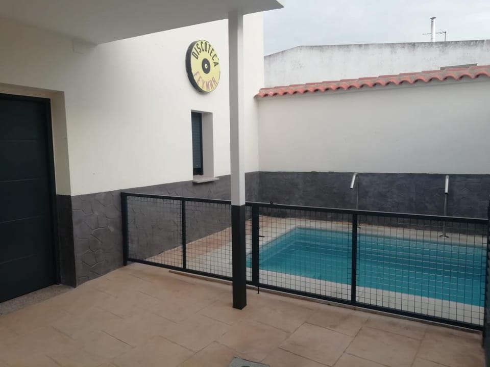 Solarium, Swimming pool