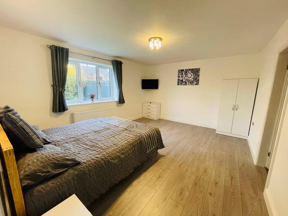 4-Bedroom Cottage in Healing, Grimsby Villa in West Lindsey District