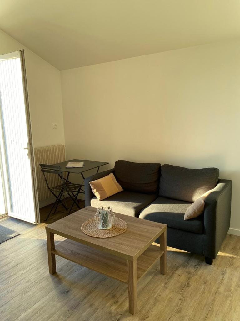 Petit T2 proche centre ville Apartment in Pays de la Loire