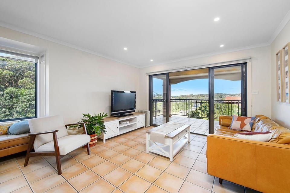 TV and multimedia, Living room, Photo of the whole room, Seating area