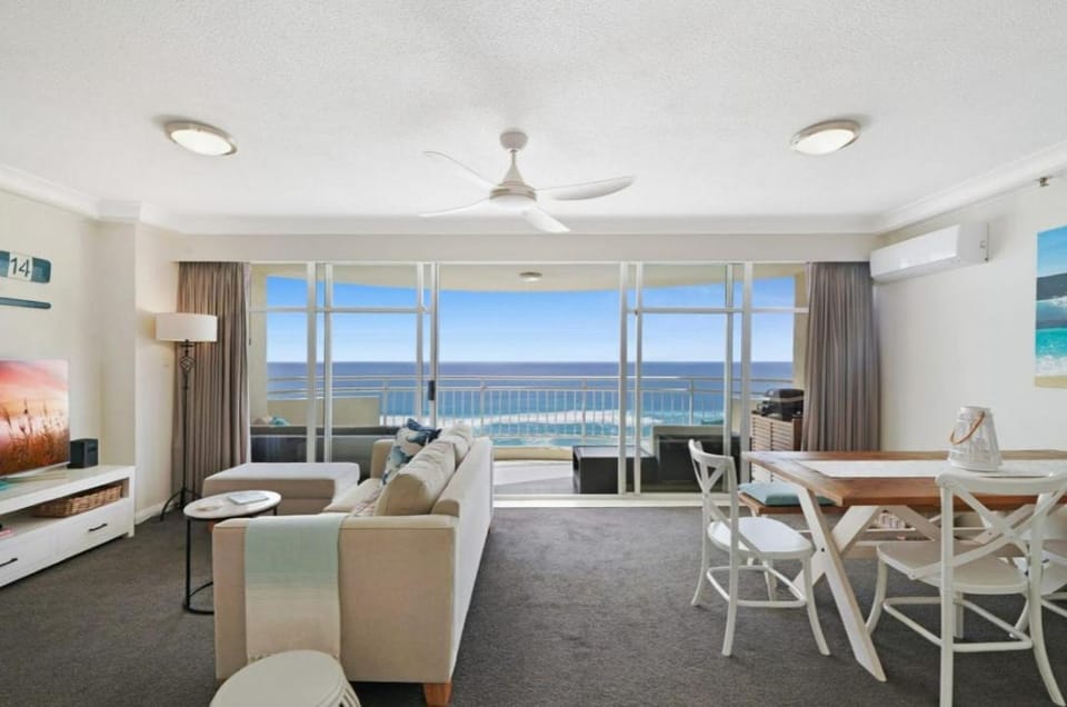 2nd Avenue Apartments - Hosted by Burleigh Letting Apartment in Burleigh Heads