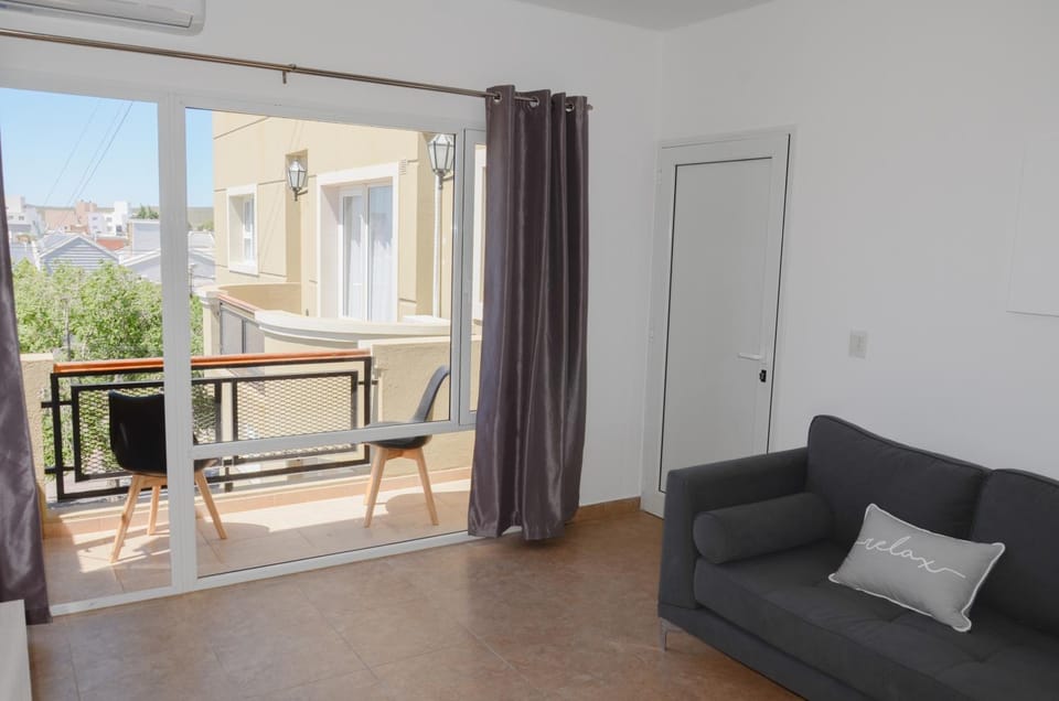 Linea Recta Sur- Huemul, departamento amplio, de 3 dormitorios a pasos del mar Apartment in Puerto Madryn