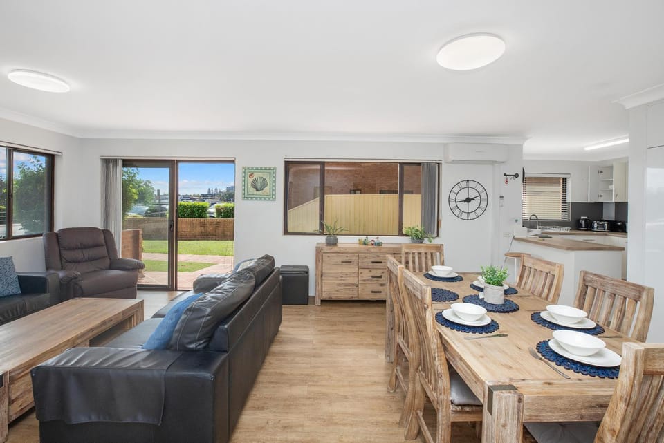 Riverview 1 Apartment in Forster