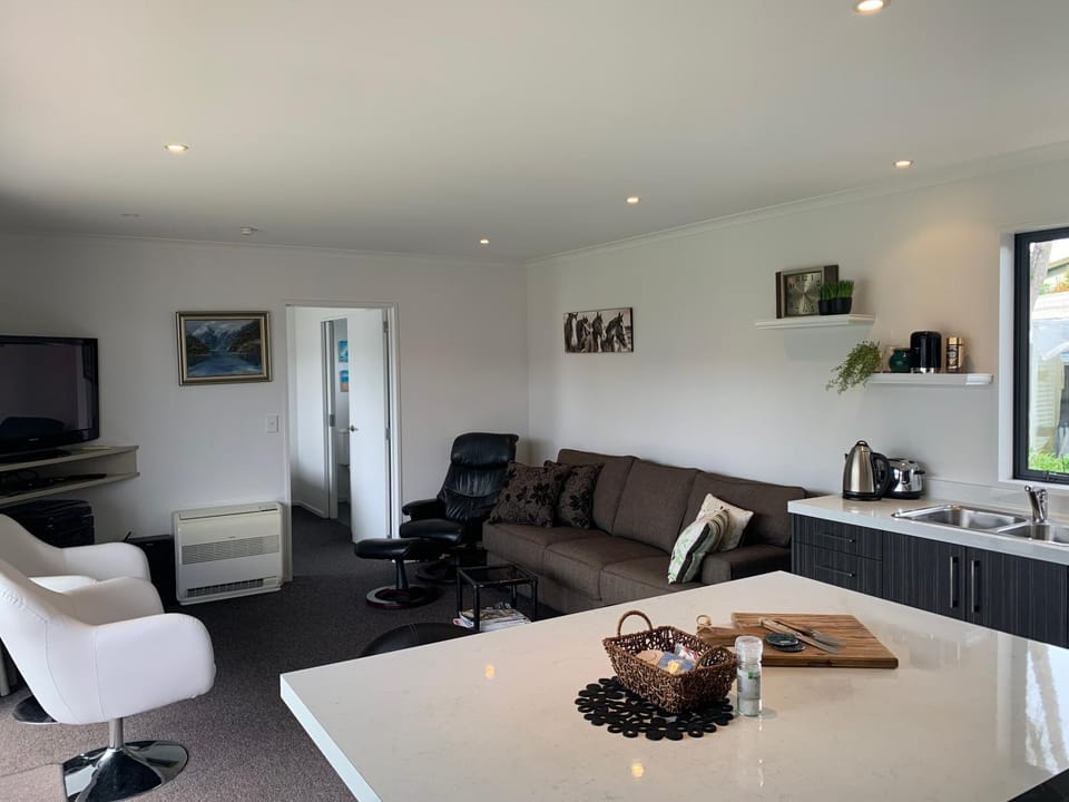 A Beauty on Bligh St Te Anau House in Te Anau