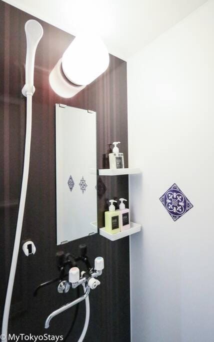 Shower, Bathroom, towels