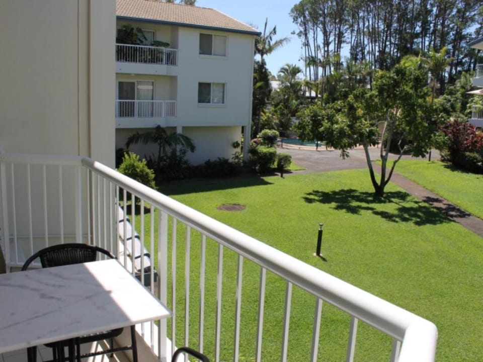 Paradise Grove - Hosted by Burleigh Letting Apartment in Burleigh Heads