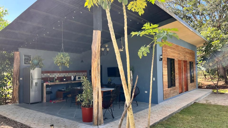 Property building, Patio, Garden