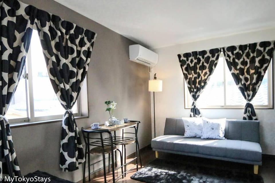 Bed, Photo of the whole room, Seating area, Bedroom, air conditioner