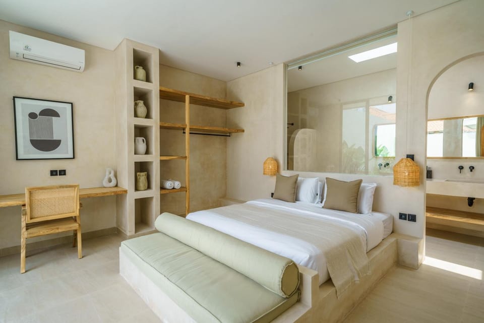 Bed, Photo of the whole room