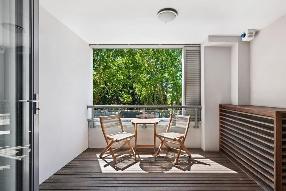 MACL119P - Potts Point Pizzazz Apartment in Sydney