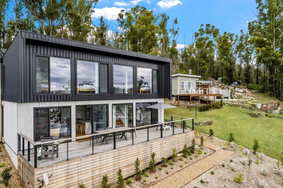 Piccolo Segreto Lake Conjola House in Lake Conjola