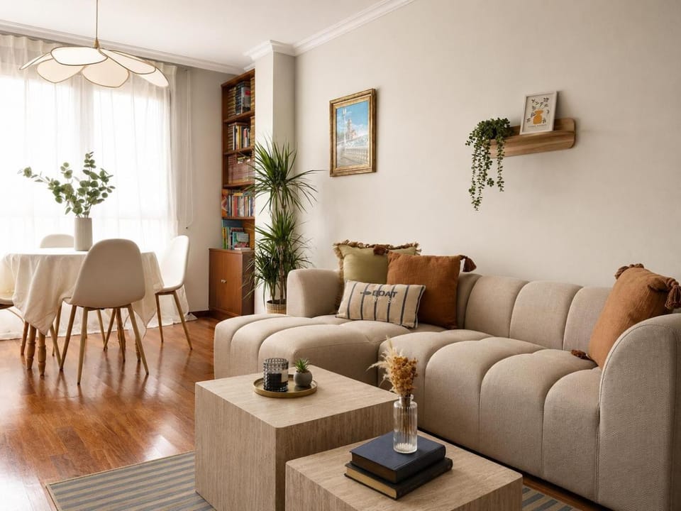 Living room, Dining area