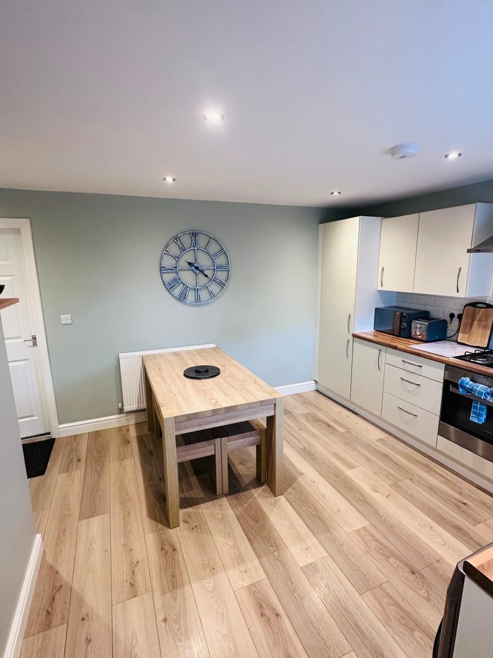 Barber House, Hoyland with two allocated parking spaces House in Borough of Barnsley