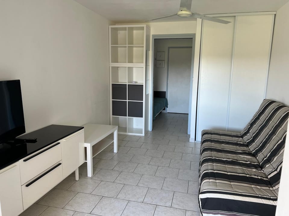 Joli studio très clair à proximité mer pour 3 personnes Apartment in La Londe-les-Maures