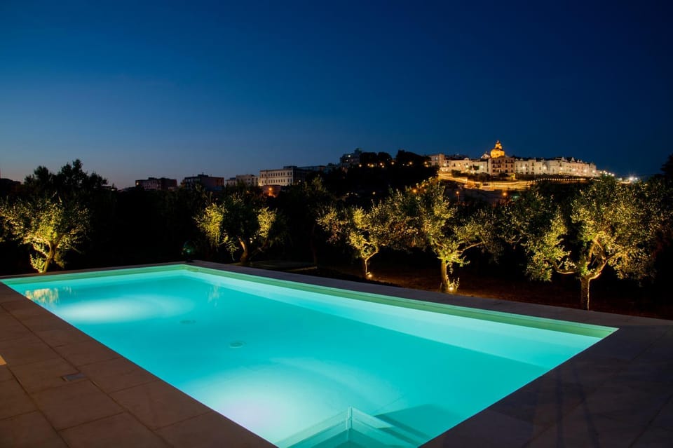 City view, Garden view, Swimming pool