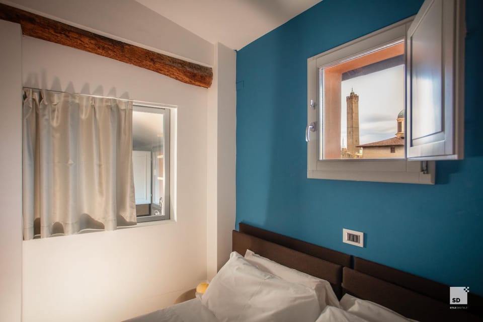 Bed, View (from property/room), Photo of the whole room, Bedroom