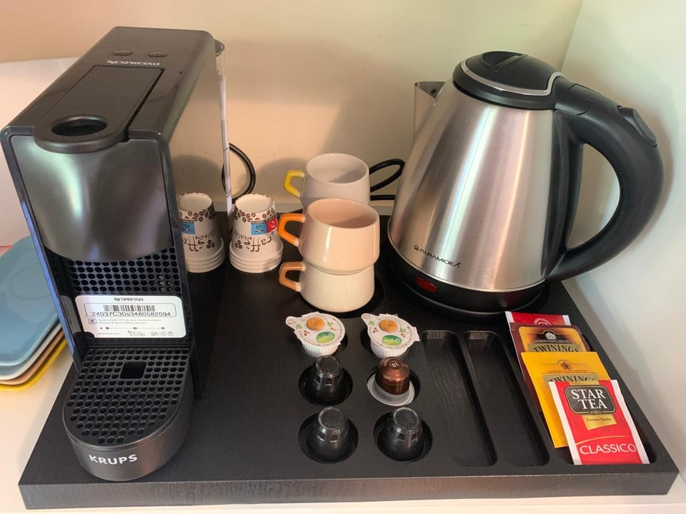 Coffee/tea facilities, Kitchen or kitchenette