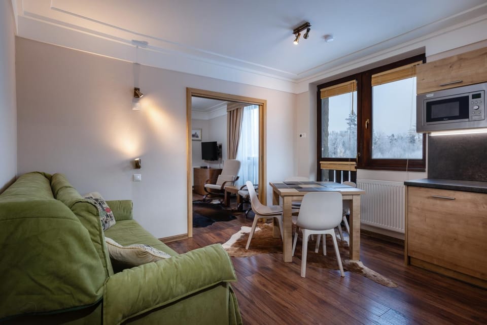 Kitchen or kitchenette, Living room, Dining area