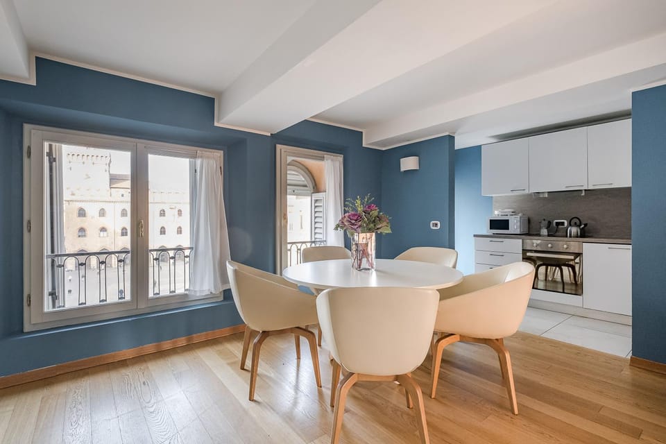Kitchen or kitchenette, Living room, Seating area, Dining area, minibar, pet friendly, stove