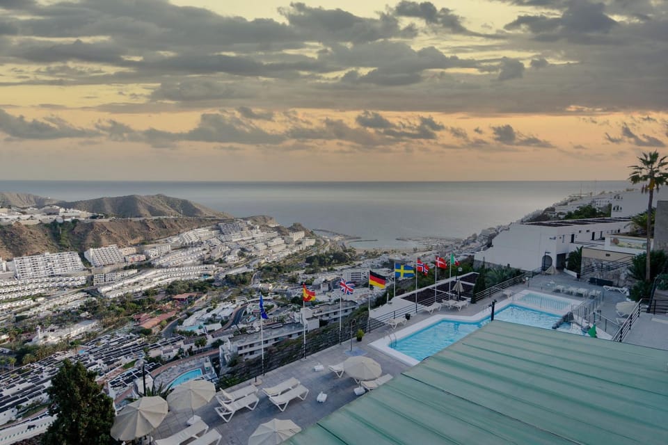 Pool view, Sea view, Swimming pool
