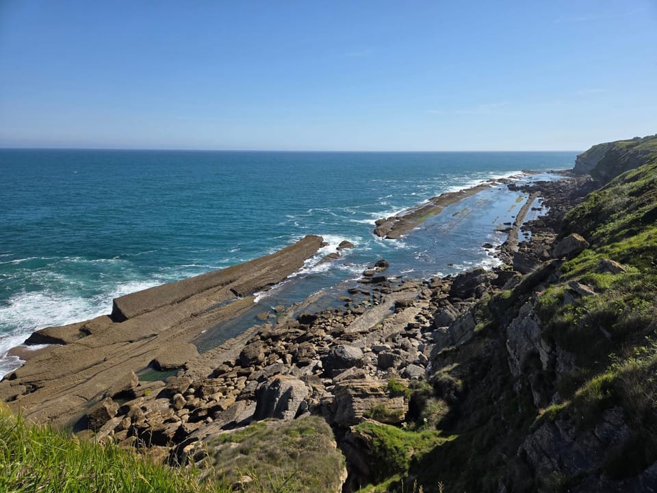 La Jomeruca ,espaciosa casa rural cerca de playa y montaña House in Western coast of Cantabria