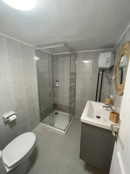 Shower, Bathroom