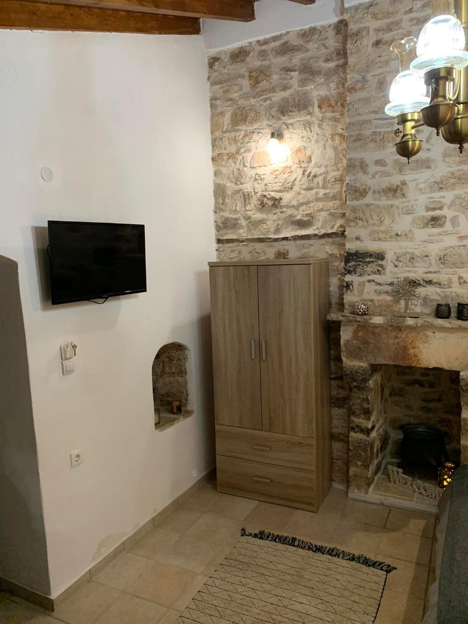 TV and multimedia, flat iron