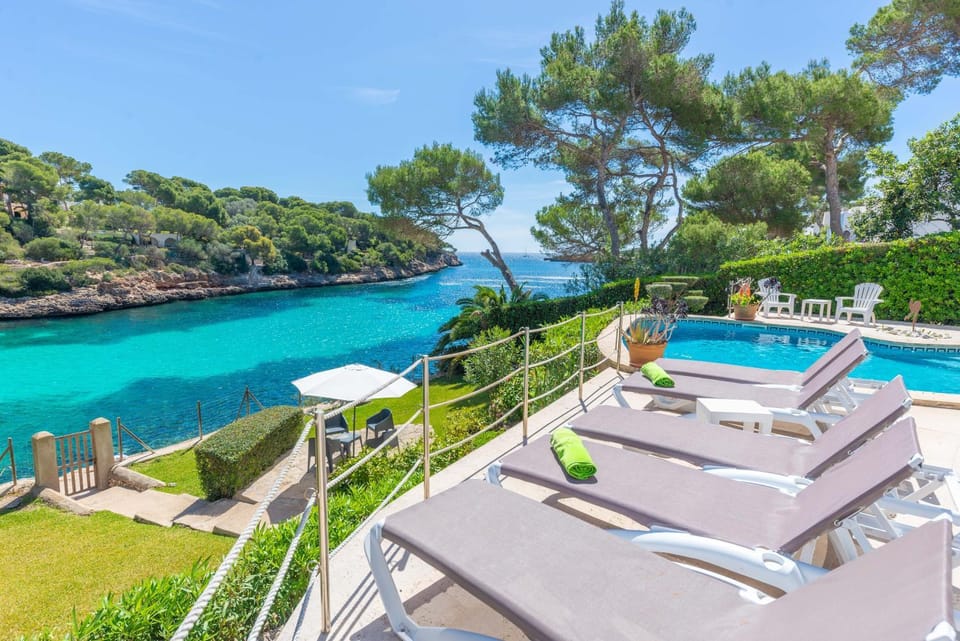 Garden, Sea view, Swimming pool, sunbed