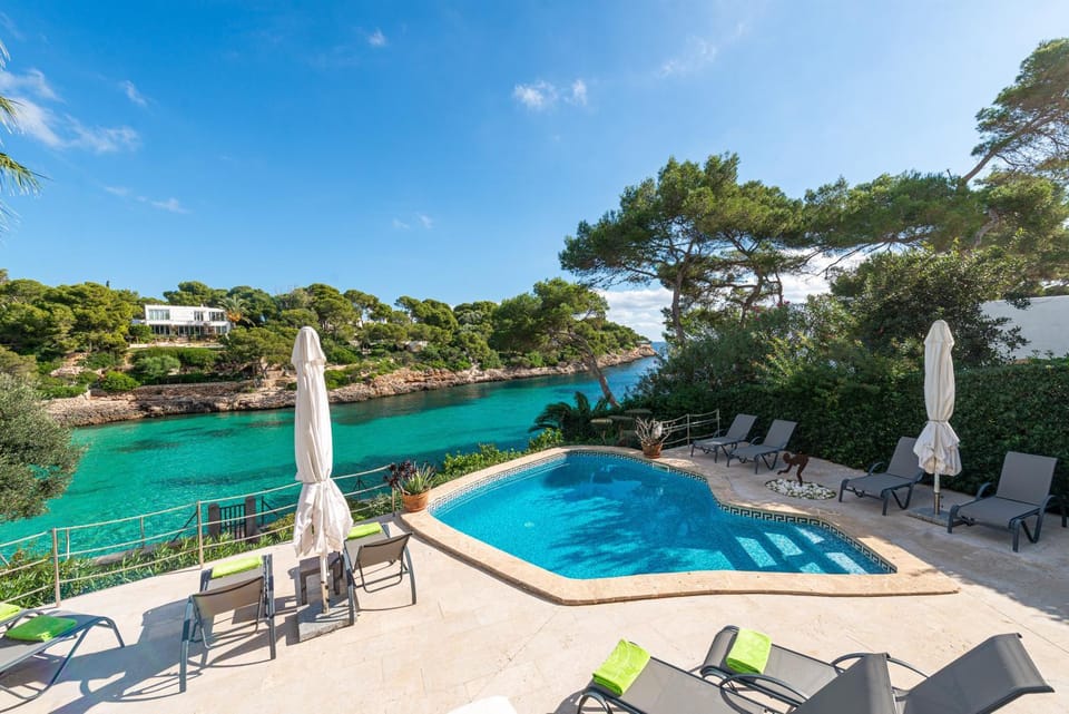 Pool view, Sea view, Swimming pool