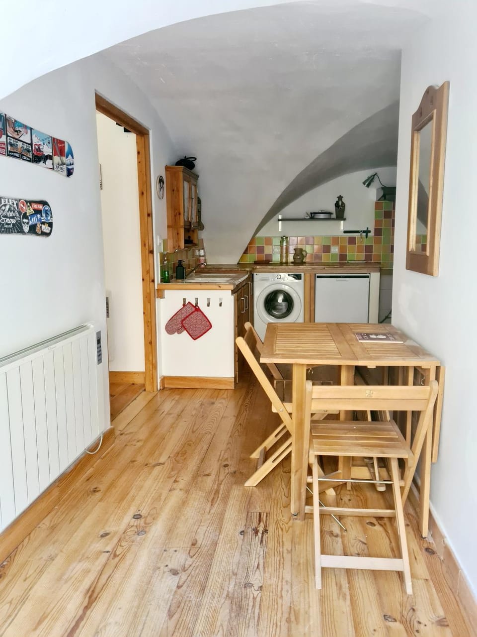 Kitchen or kitchenette, Dining area, minibar, pet friendly, washing machine
