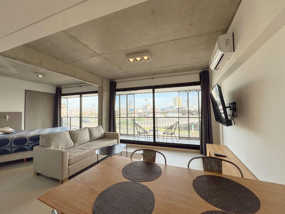 Amplio Loft con balcón sobre la Av 9 de Julio 6C Apartment in Buenos Aires