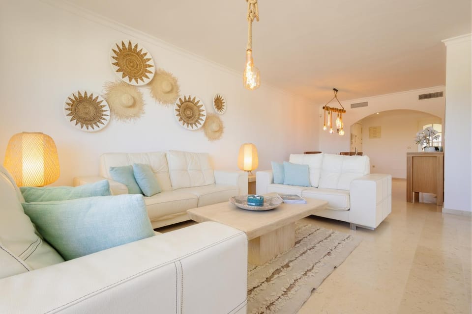 TV and multimedia, View (from property/room), Living room, Seating area, Dining area, air conditioner