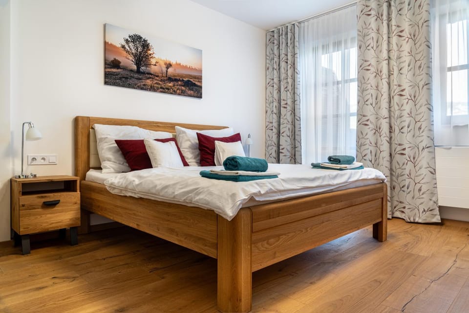 Bed, Photo of the whole room, Bedroom, towels