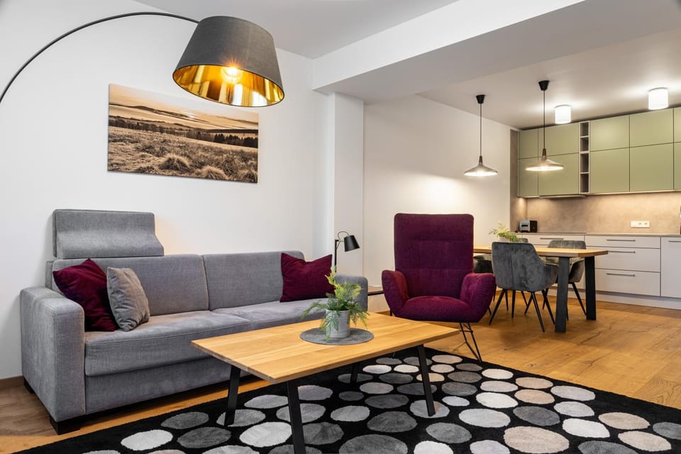 Kitchen or kitchenette, Living room, Seating area, Dining area, stove