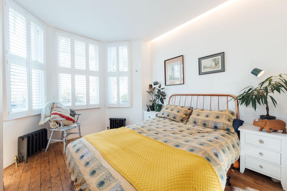 Bed, Bedroom